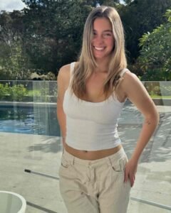 Ella Alexandra Bio, Wiki, Age, Height, Net Worth, Relationships