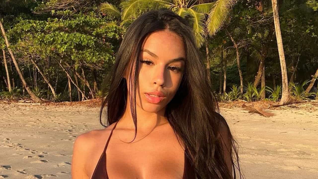 Autumn Falls | Bio, Wiki, Age, Height, Net Worth, Dating, Trivia