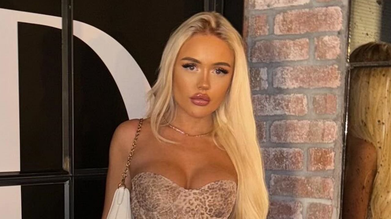 Belle Olivia | Bio, Wiki, Age, Height, Net Worth, Dating, Trivia