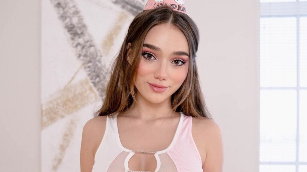 Seltin Sweety | Bio, Wiki, Age, Height, Net Worth, Dating, Trivia