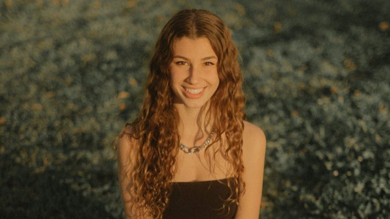 Sydney Vézina | Bio, Wiki, Age, Height, Net Worth, Dating, Trivia