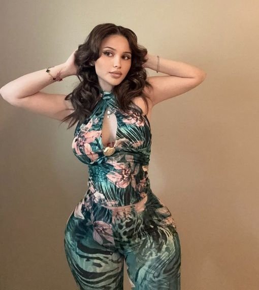 Tayler Hills | Bio, Wiki, Age, Height, Net Worth, Dating, Trivia