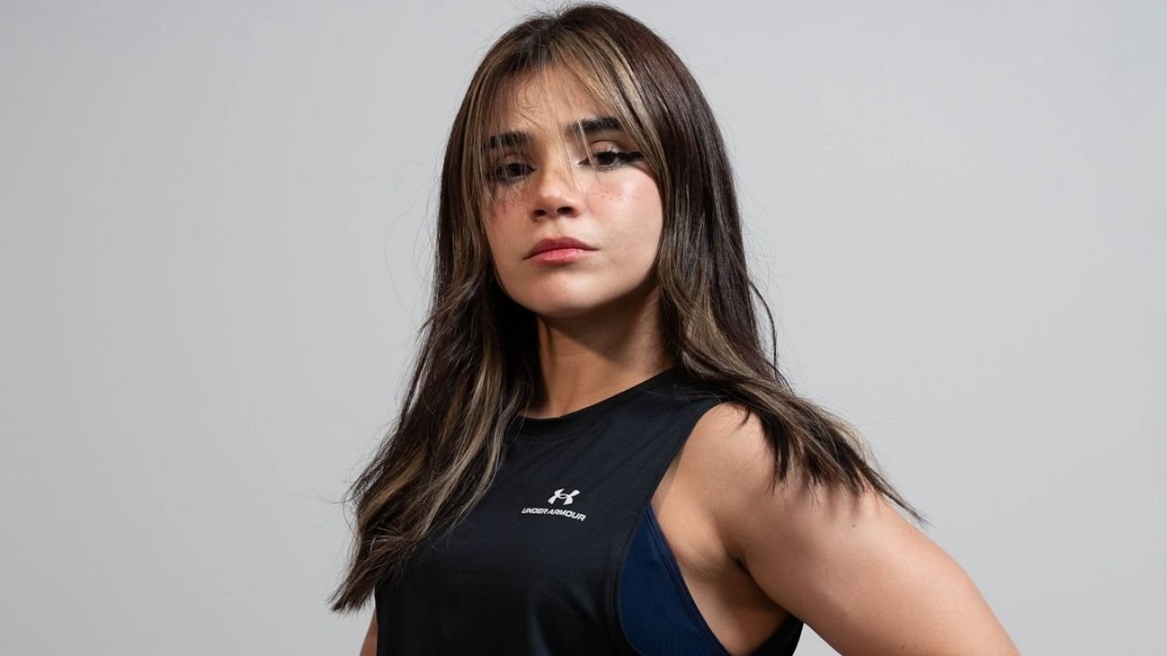 Alana Flores | Bio, Wiki, Age, Height, Net Worth, Dating, Trivia