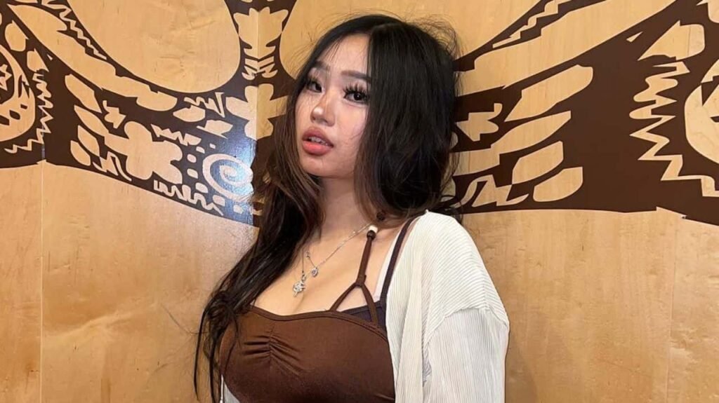 Annie Zheng Bio, Wiki, Age, Height, Net Worth, Dating, Trivia