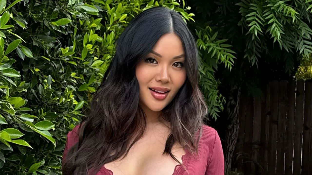 Jessi Hiji | Bio, Wiki, Age, Height, Net Worth, Dating, Trivia