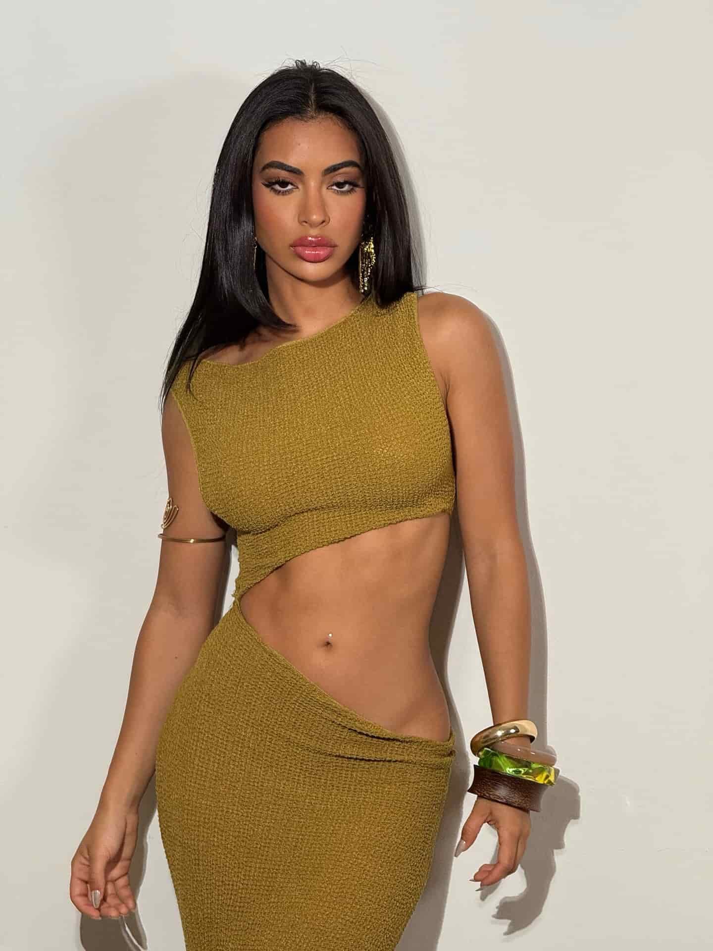 Jessika Kolosovas | Bio, Wiki, Age, Height, Net Worth, Dating, Trivia