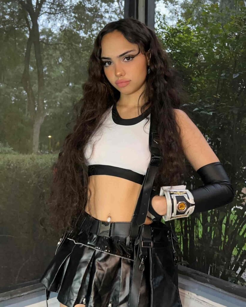 Layla Deline Bio, Wiki, Age, Height, Net Worth, Dating, Trivia