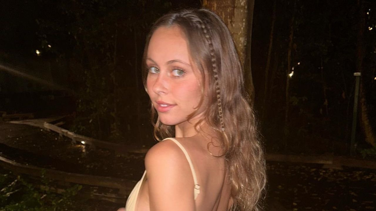 Stella Barey | Bio, Wiki, Age, Height, Net Worth, Dating, Trivia