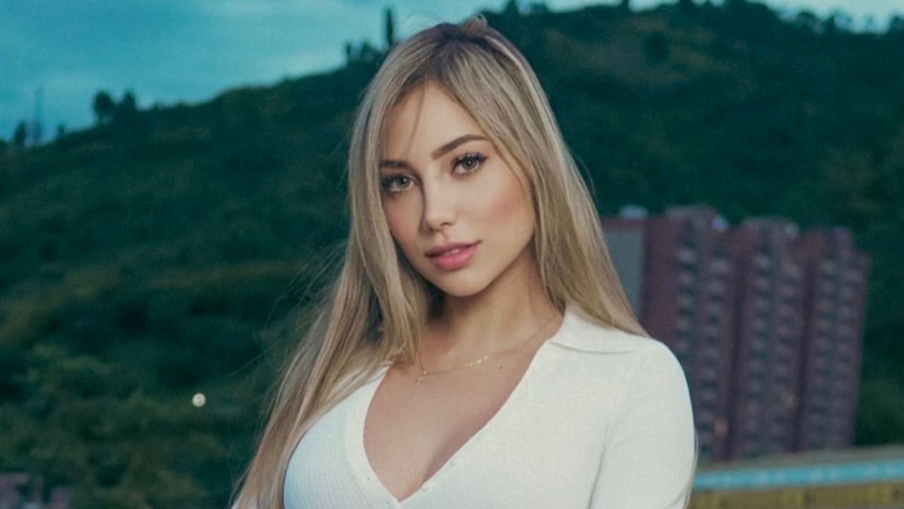 Karen Castaño | Bio, Wiki, Age, Height, Net Worth, Dating, Trivia