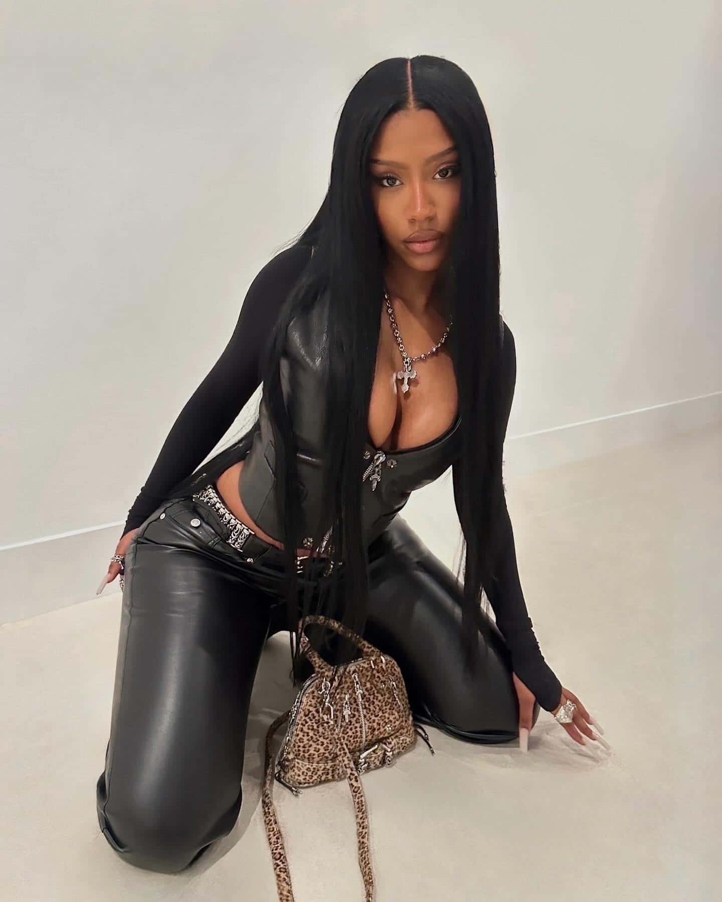 Raven Tracy | Bio, Wiki, Age, Height, Net Worth, Dating, Trivia