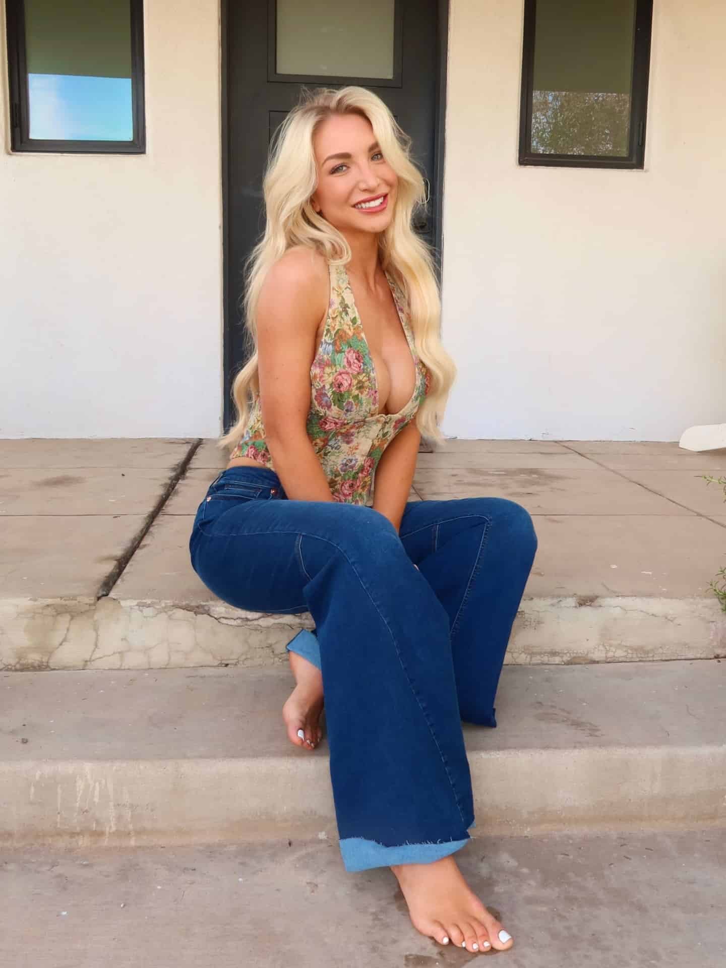 Shayna Holt | Bio, Wiki, Age, Height, Net Worth, Dating, Trivia