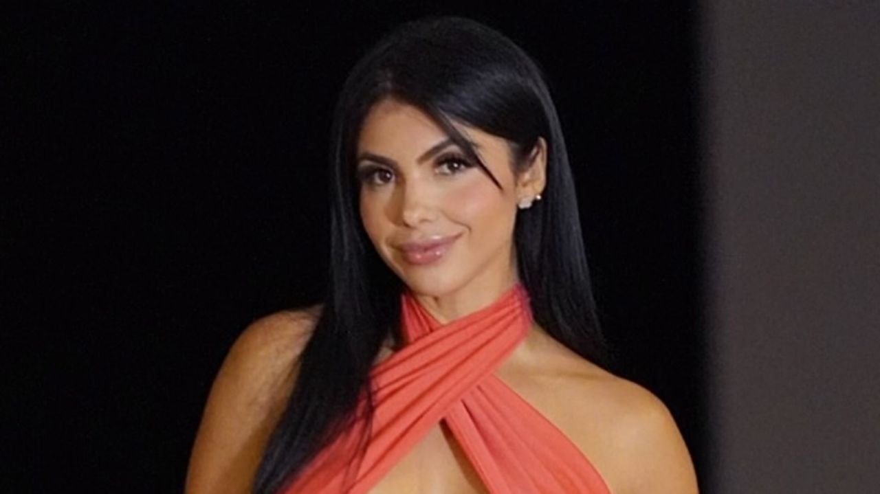 Yesli Gómez | Bio, Wiki, Age, Height, Net Worth, Dating, Trivia