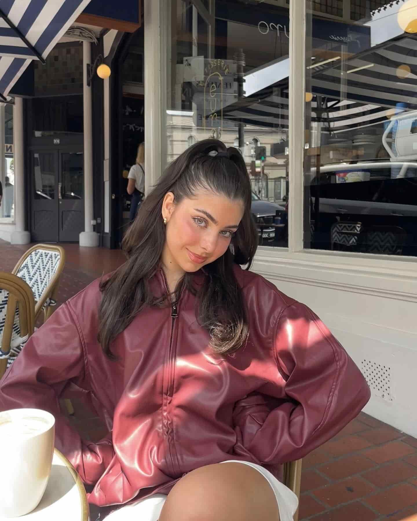 Abby Bergman | Bio, Wiki, Age, Height, Net Worth, Dating, Trivia