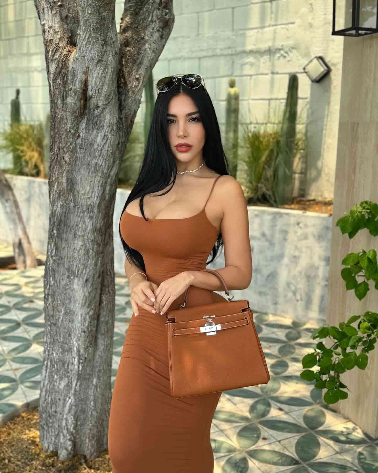 Ennid Wong | Bio, Wiki, Age, Height, Net Worth, Dating, Trivia