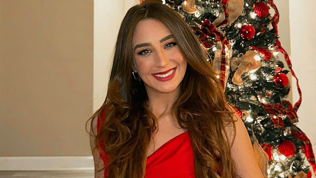 Gina Scrocca | Bio, Wiki, Age, Height, Net Worth, Dating, Trivia