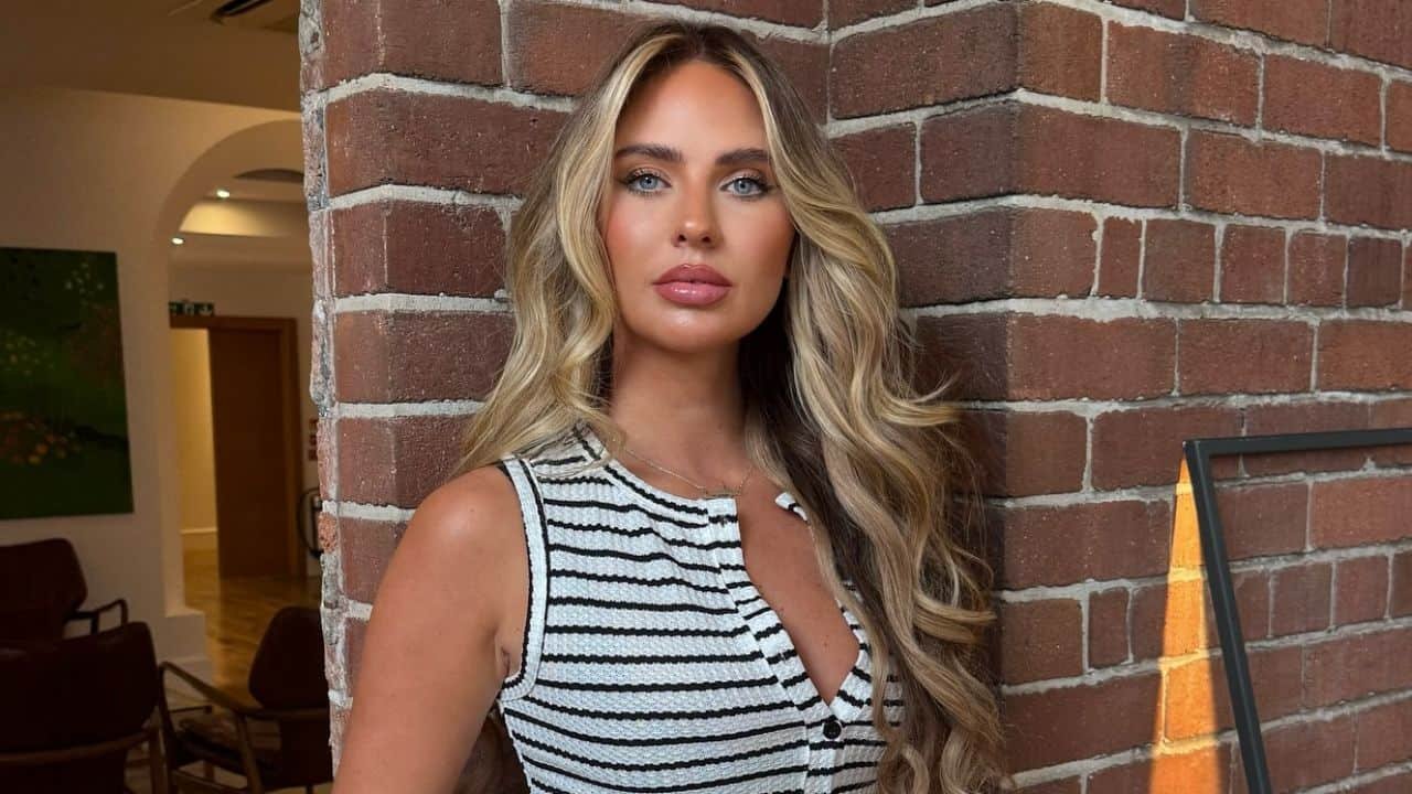 Molly Krenz | Bio, Wiki, Age, Height, Net Worth, Dating, Trivia