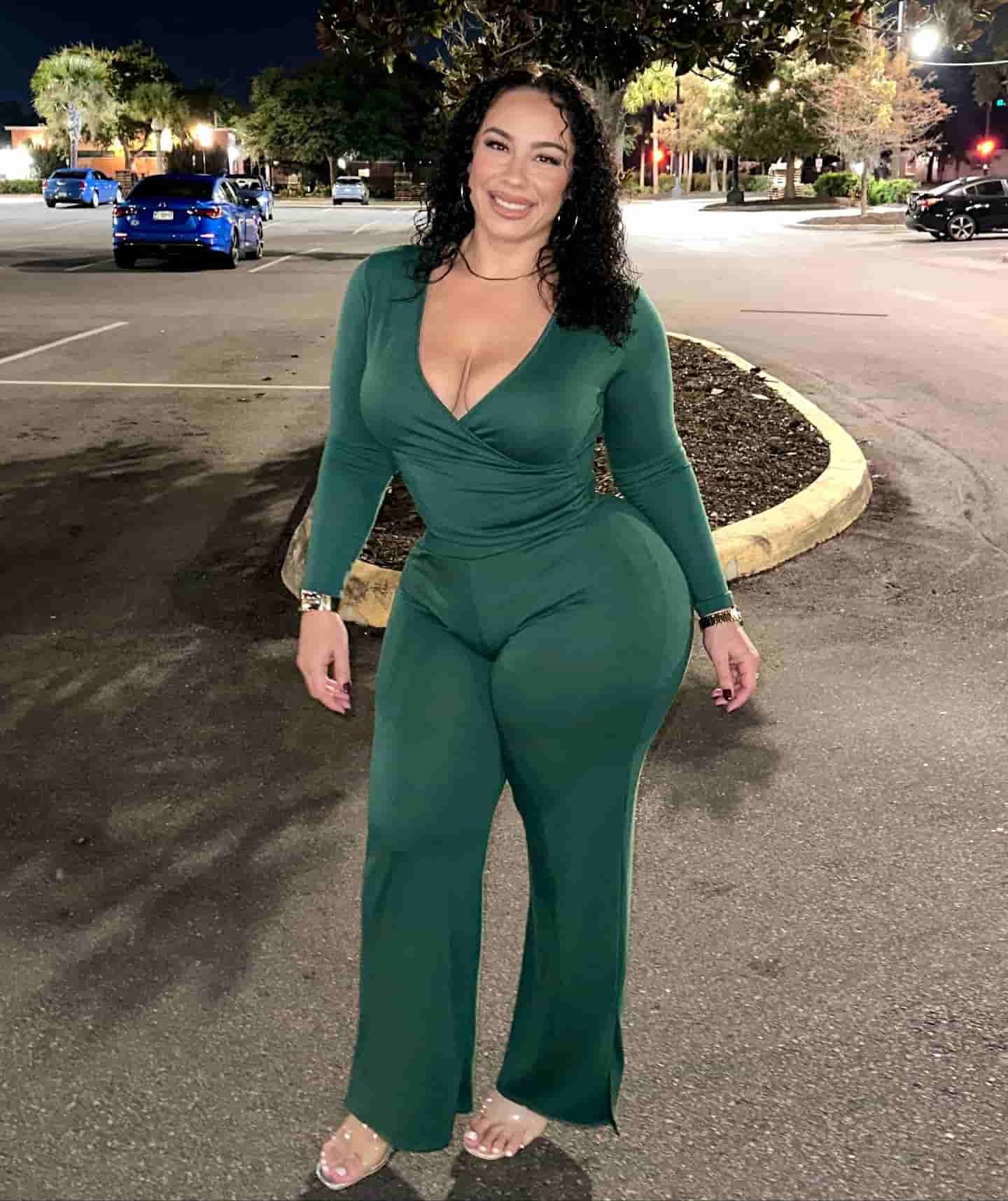 Selene Castle | Bio, Wiki, Age, Height, Net Worth, Dating, Trivia