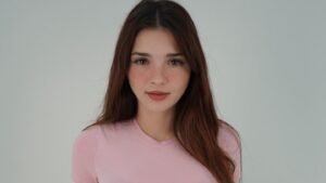 Summer Iris | Bio, Wiki, Age, Height, Net Worth, Dating, Trivia
