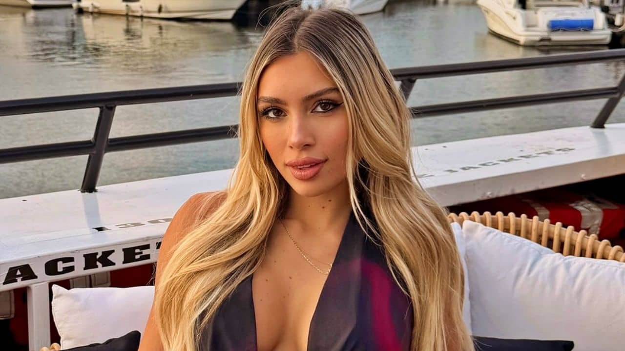 Andrea Paola Carmona | Bio, Wiki, Age, Height, Net Worth, Dating, Trivia