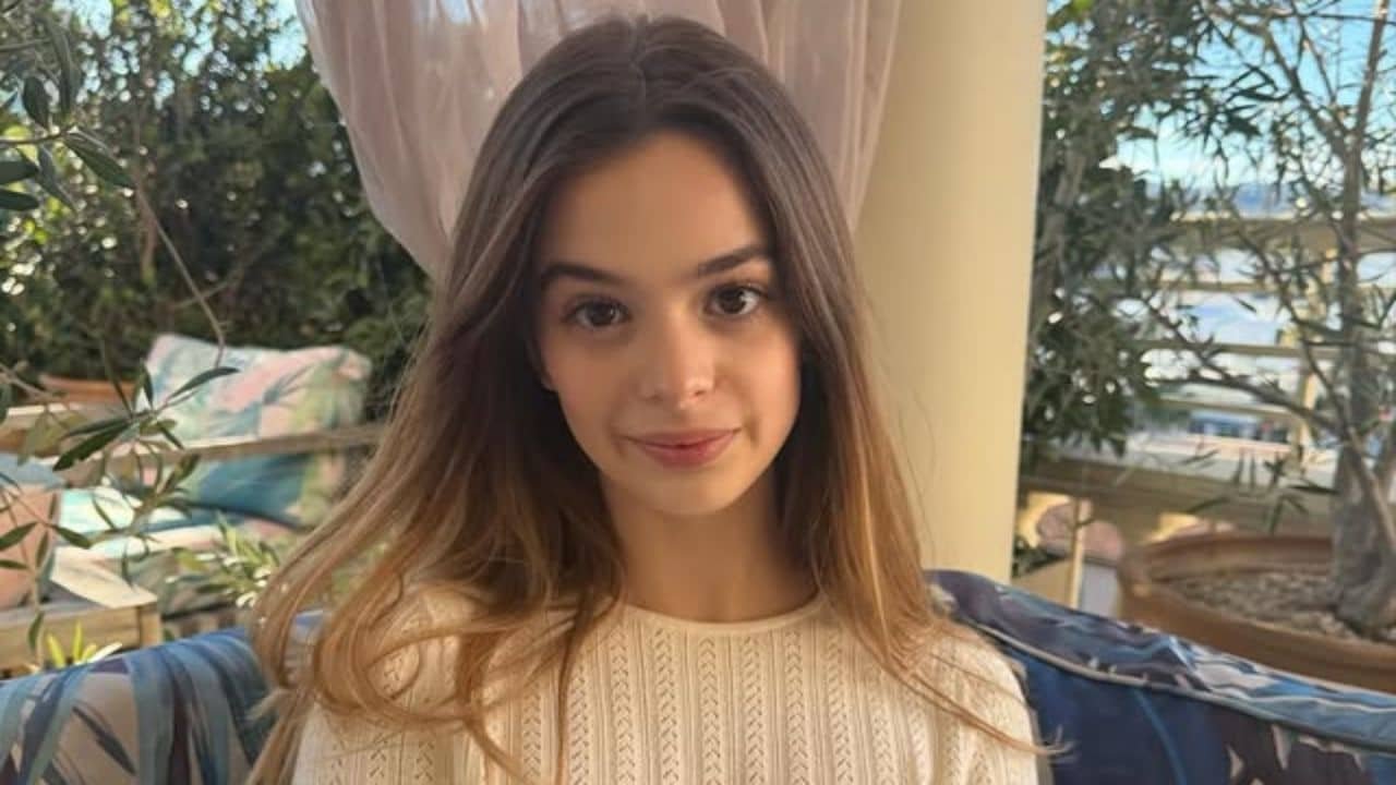 Molly Little | Bio, Wiki, Age, Height, Net Worth, Dating, Trivia